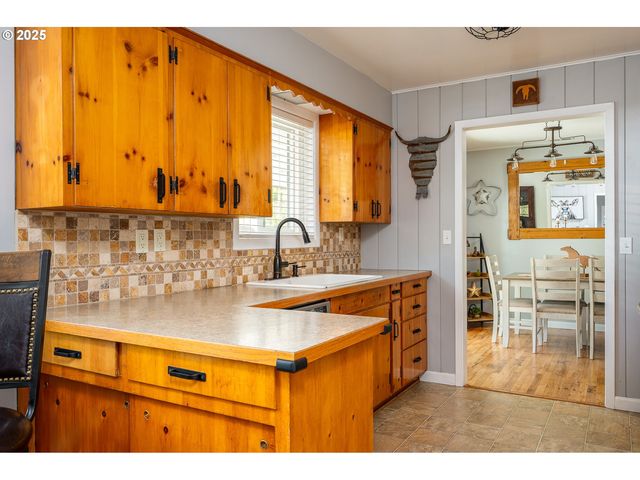 23636 Se HIGHWAY 224, Boring, OR 97009