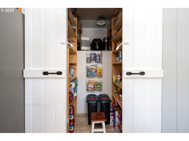 23636 Se HIGHWAY 224, Boring, OR 97009