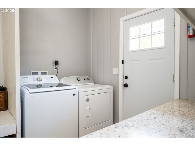 23636 Se HIGHWAY 224, Boring, OR 97009