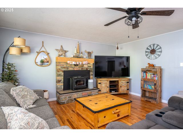 23636 Se HIGHWAY 224, Boring, OR 97009