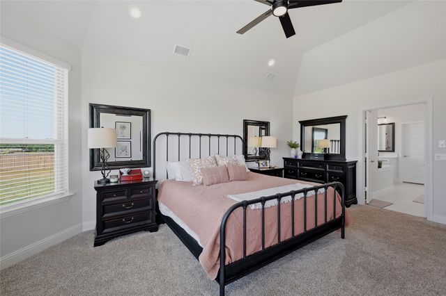 864 Shadow Valley Road, Whitesboro, TX 76273