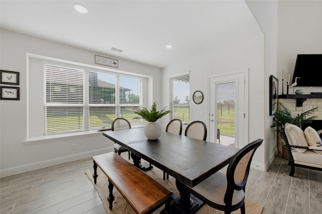 864 Shadow Valley Road, Whitesboro, TX 76273