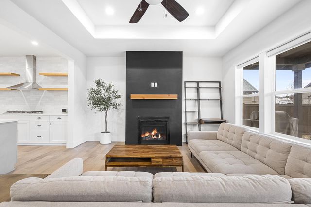 4327 SW Badger Creek Drive, Redmond, OR 97756