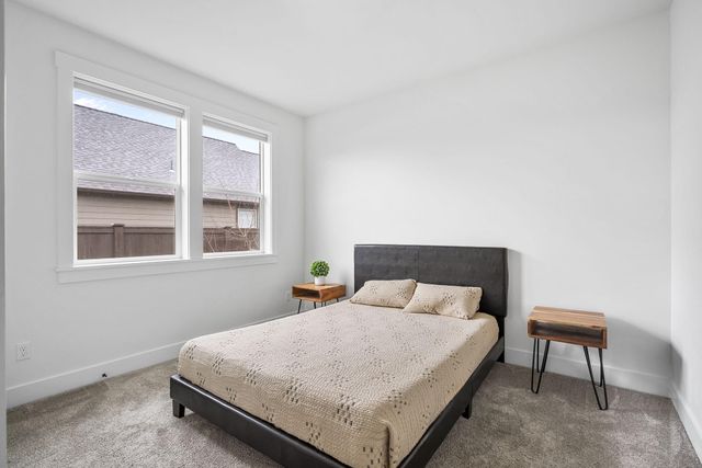 4327 SW Badger Creek Drive, Redmond, OR 97756