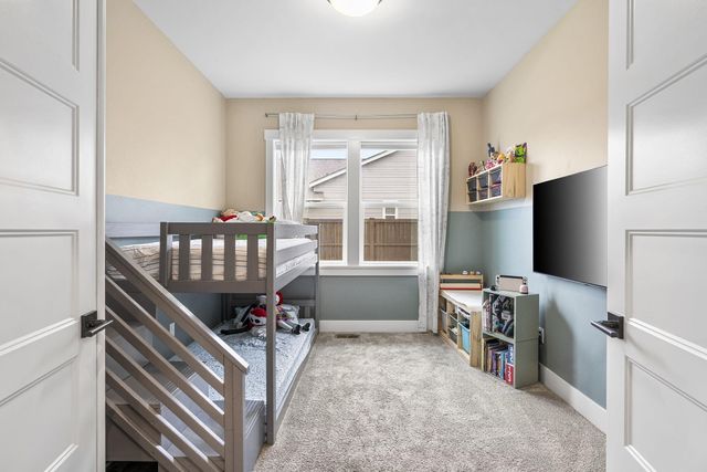 4327 SW Badger Creek Drive, Redmond, OR 97756