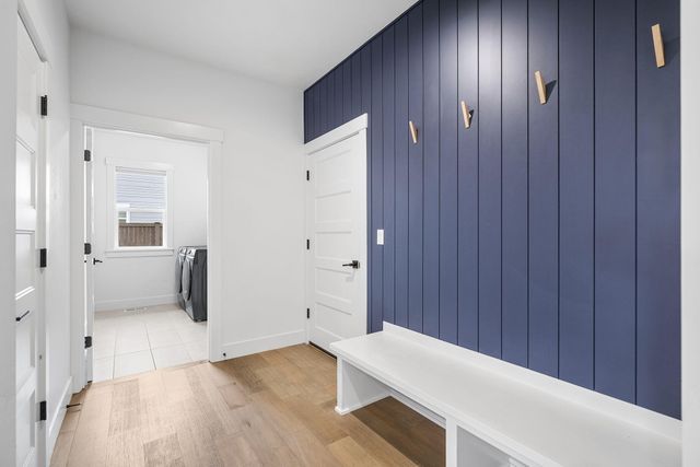 4327 SW Badger Creek Drive, Redmond, OR 97756