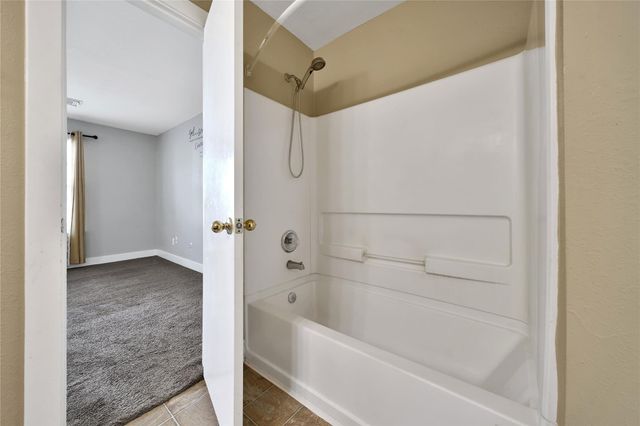 11940 Chanteloup Drive, Houston, TX 77047