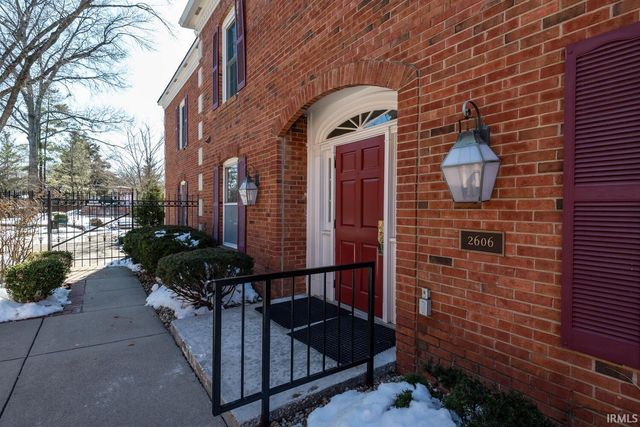 2606 E 2nd St Apt E, Bloomington, IN 47401