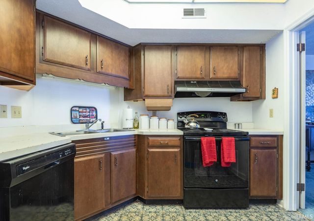 2606 E 2nd St Apt E, Bloomington, IN 47401