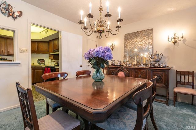 2606 E 2nd St Apt E, Bloomington, IN 47401