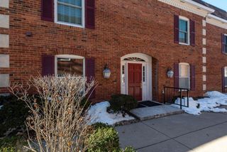 2606 E 2nd St Apt E, Bloomington, IN 47401