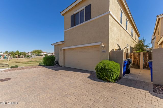 4702 E OLNEY Avenue, Gilbert, AZ 85234
