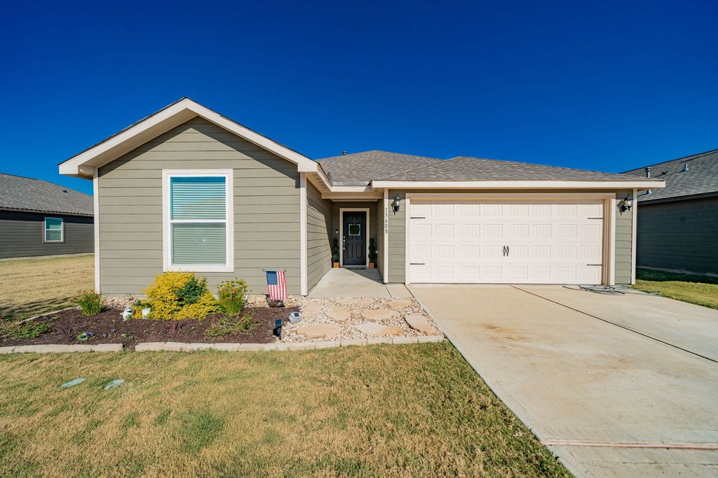 13608 Beaverhead Street, Ponder, TX 76259