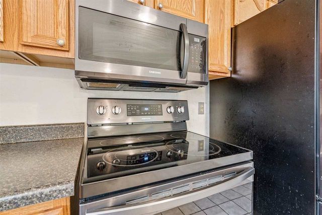 4713 SE Sunnymeade Dr, Lawton, OK 73501