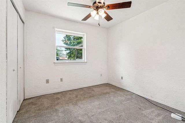 4713 SE Sunnymeade Dr, Lawton, OK 73501