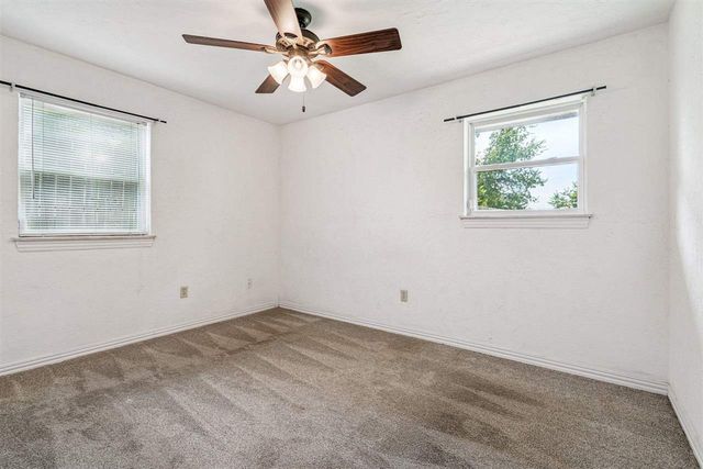 4713 SE Sunnymeade Dr, Lawton, OK 73501