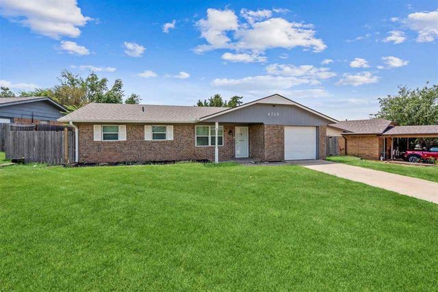 4713 SE Sunnymeade Dr, Lawton, OK 73501