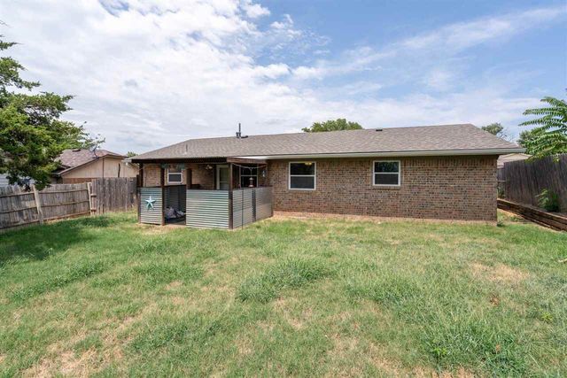 4713 SE Sunnymeade Dr, Lawton, OK 73501