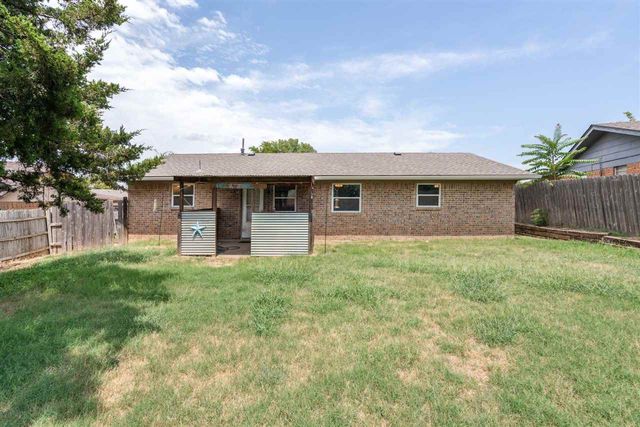 4713 SE Sunnymeade Dr, Lawton, OK 73501