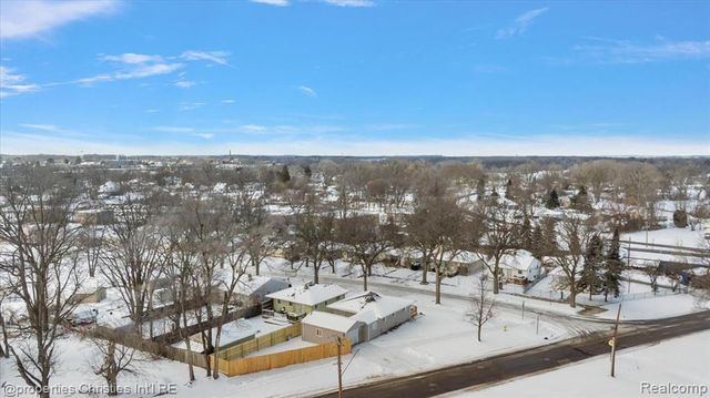 173 High Street, Pontiac, MI 48342