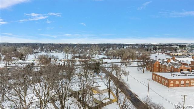 173 High Street, Pontiac, MI 48342