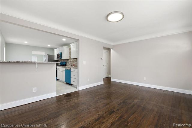 173 High Street, Pontiac, MI 48342