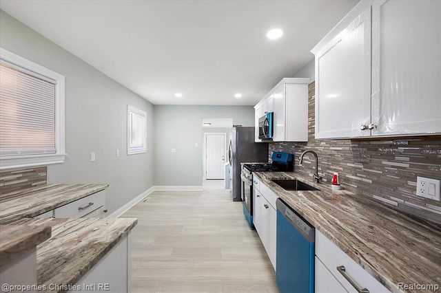 173 High Street, Pontiac, MI 48342