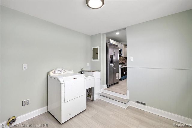 173 High Street, Pontiac, MI 48342