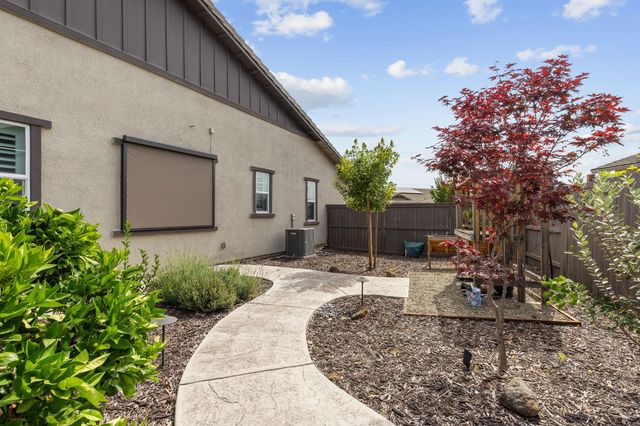 508 Lodge Ct, Lincoln, CA 95648