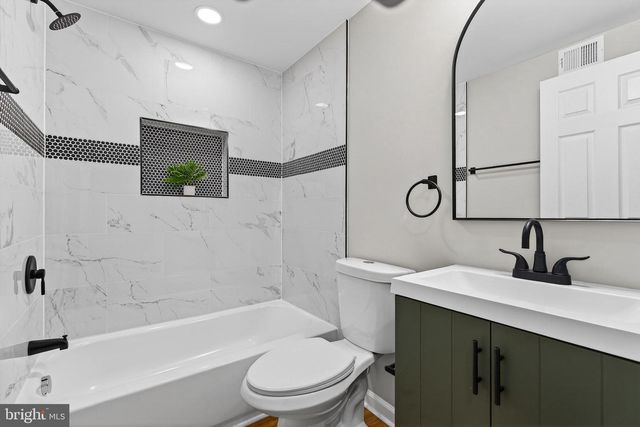 1820 N COLLINGTON AVE, Baltimore, MD 21213