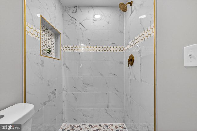 1820 N COLLINGTON AVE, Baltimore, MD 21213