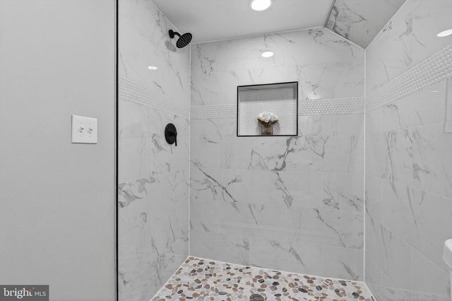 1820 N COLLINGTON AVE, Baltimore, MD 21213