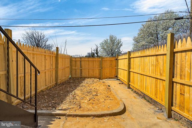 1820 N COLLINGTON AVE, Baltimore, MD 21213