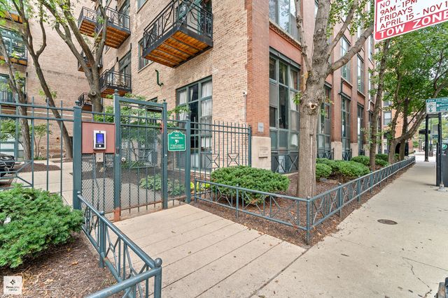701 W Jackson Boulevard 302B, Chicago, IL 60661