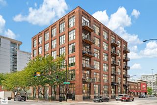 701 W Jackson Boulevard 302B, Chicago, IL 60661