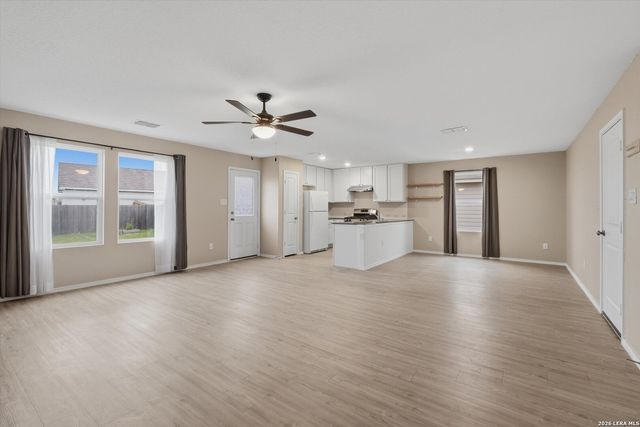 10716 Sweepback Trl, Converse, TX 78109