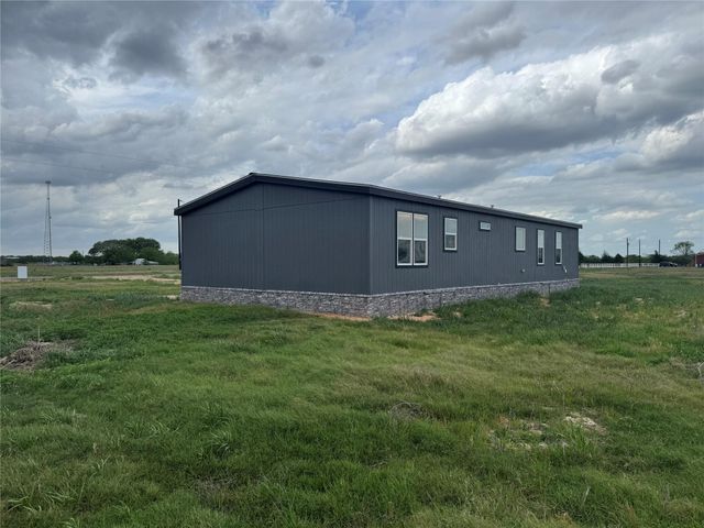 1231 Saddleback Drive, Bellville, TX 77418