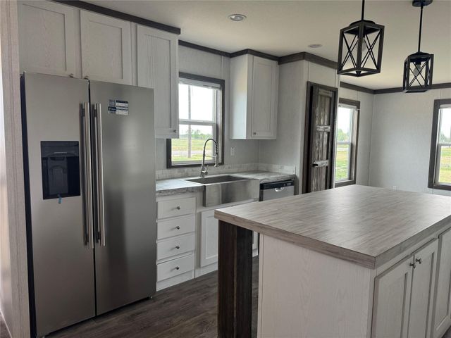 1231 Saddleback Drive, Bellville, TX 77418