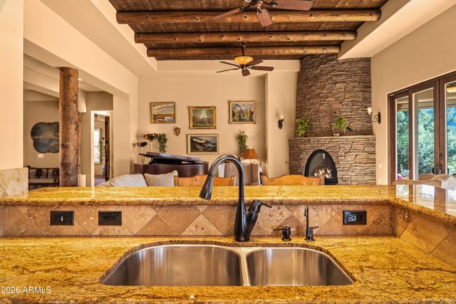 105 Red Rock Drive, Sedona, AZ 86351