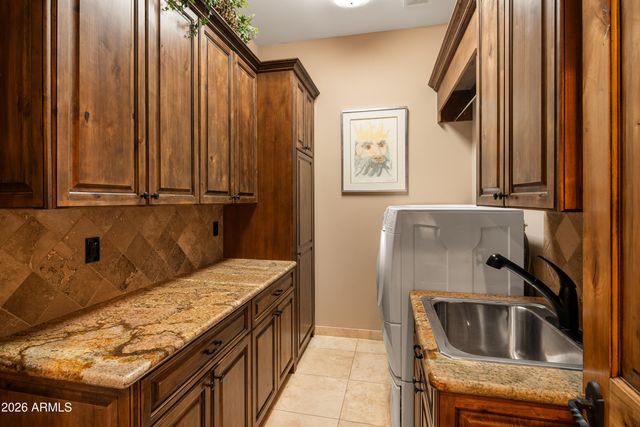 105 Red Rock Drive, Sedona, AZ 86351