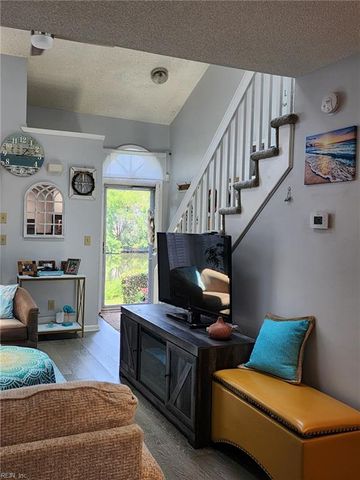 952 Saint Andrews RCH B, Chesapeake, VA 23320