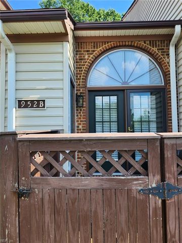 952 Saint Andrews RCH B, Chesapeake, VA 23320