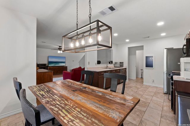 9518 Silver Crown, San Antonio, TX 78254