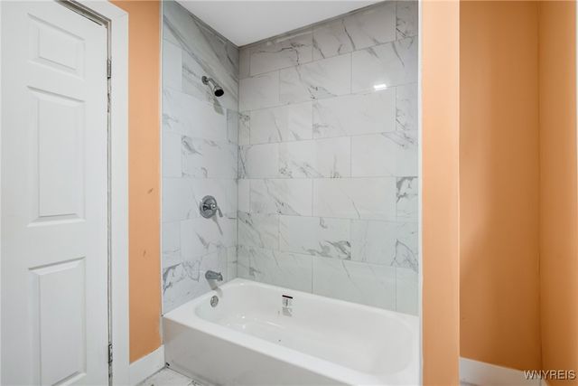 285 East North Street S, Buffalo, NY 14204