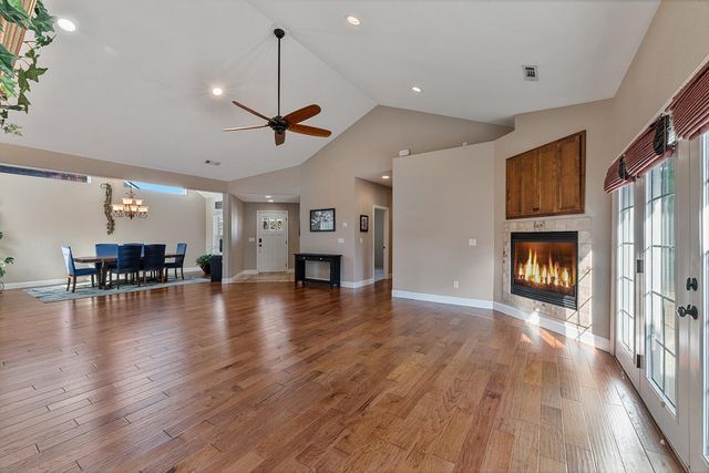 72 Pineridge Lane, Eagle Point, OR 97524