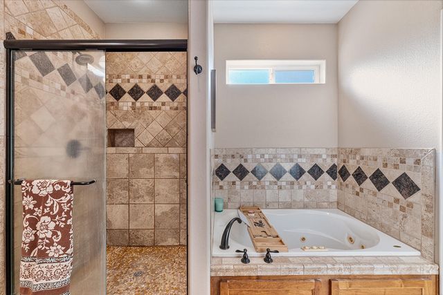 72 Pineridge Lane, Eagle Point, OR 97524