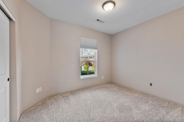 72 Pineridge Lane, Eagle Point, OR 97524