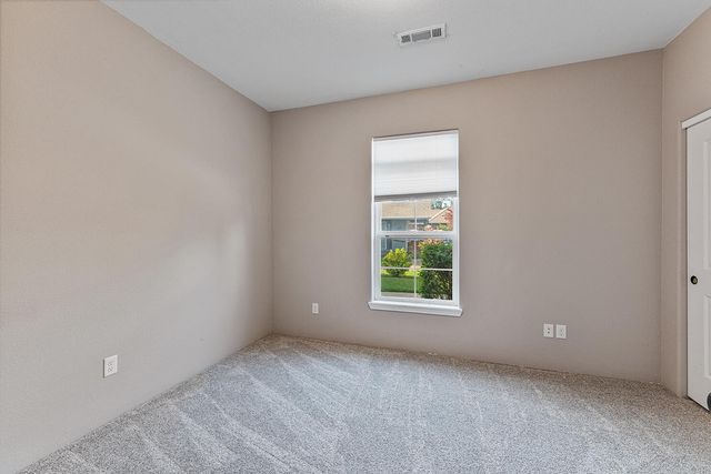 72 Pineridge Lane, Eagle Point, OR 97524