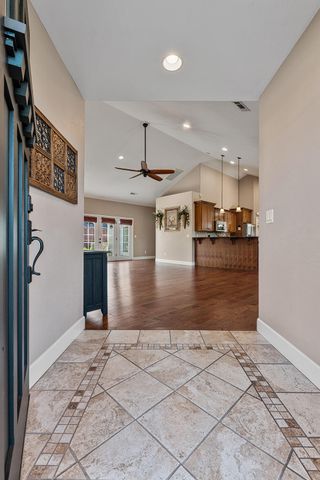 72 Pineridge Lane, Eagle Point, OR 97524