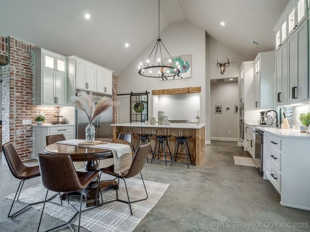 10055 Dentonville Road, Okmulgee, OK 74447